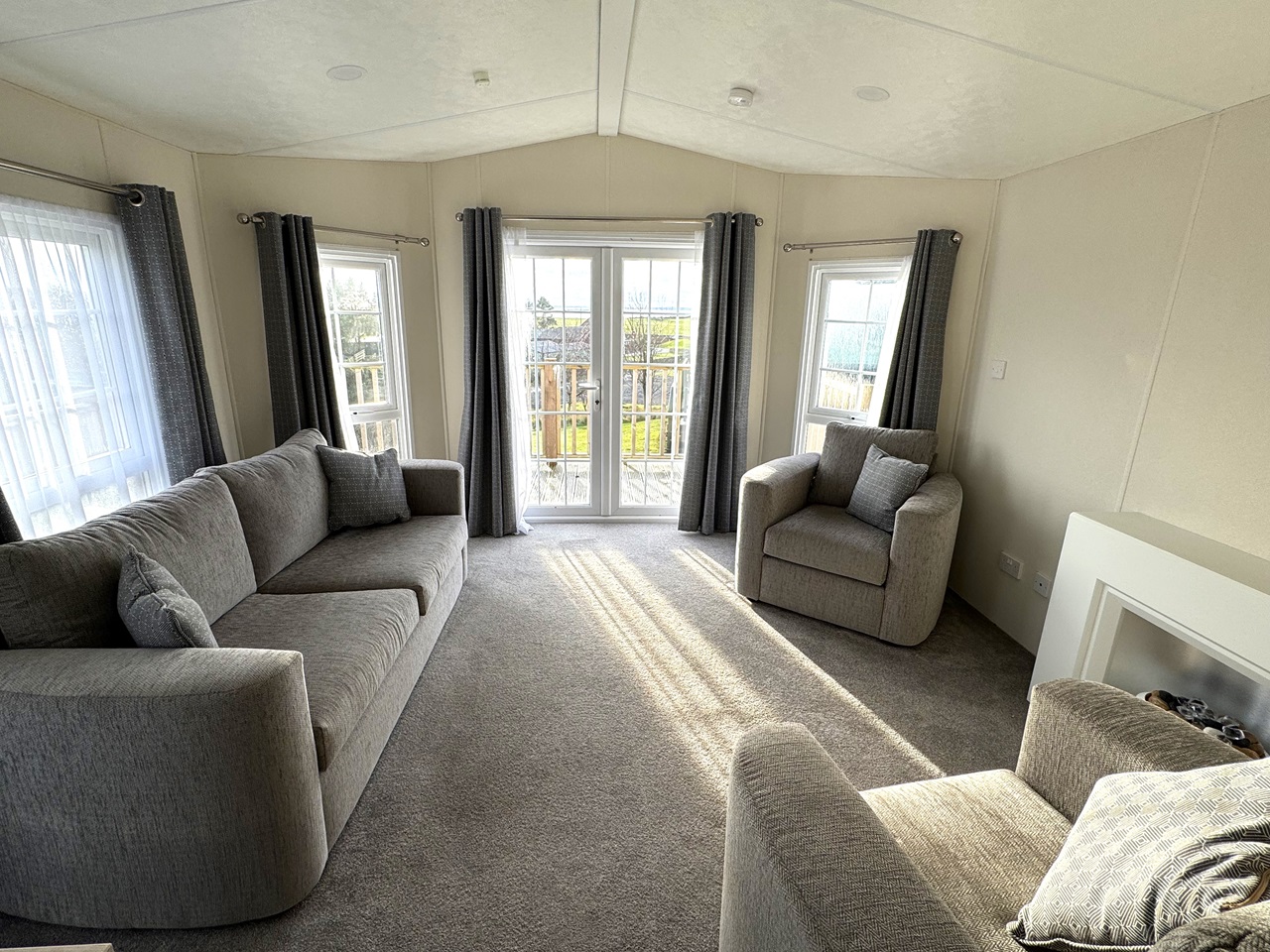 Delta Langford lounge