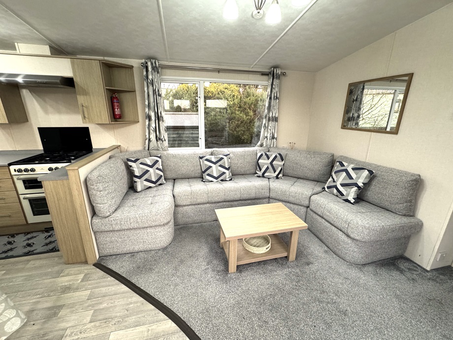 Victory Belmor lounge and kitchen