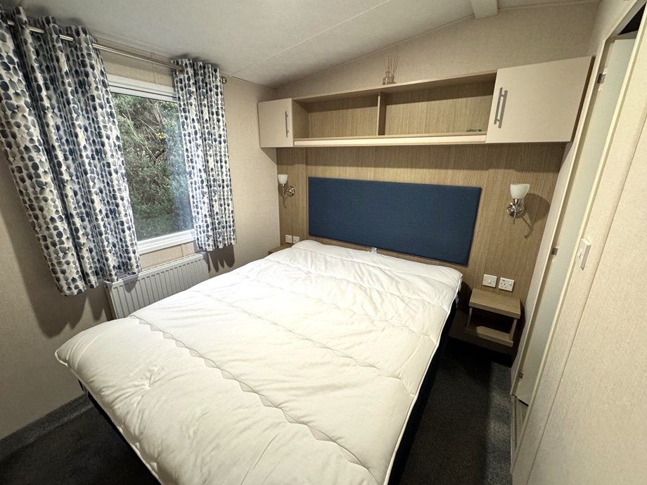 Victory Belmor master bedroom