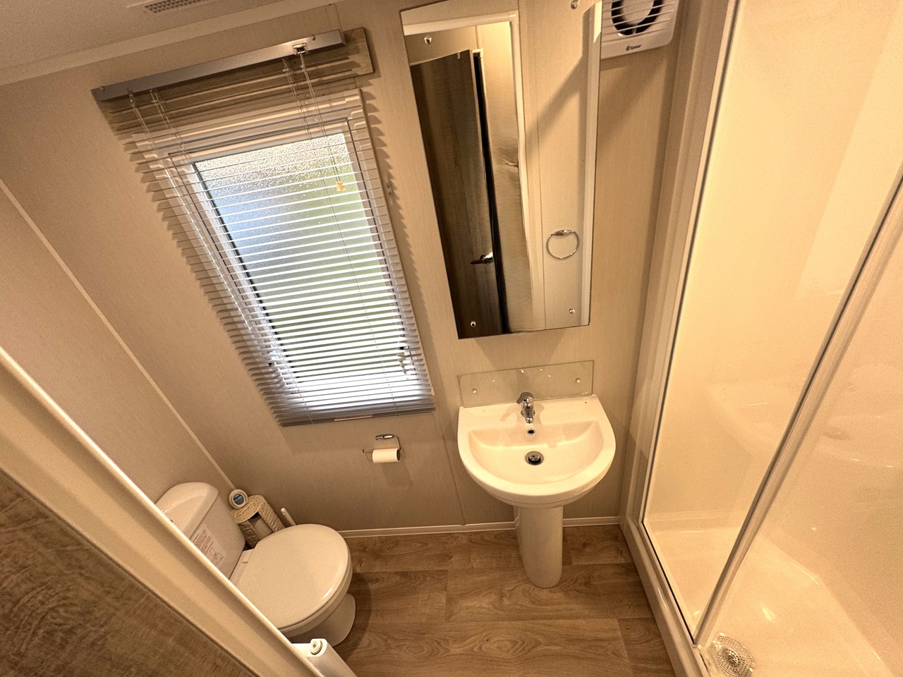 Willerby Skye bathroom
