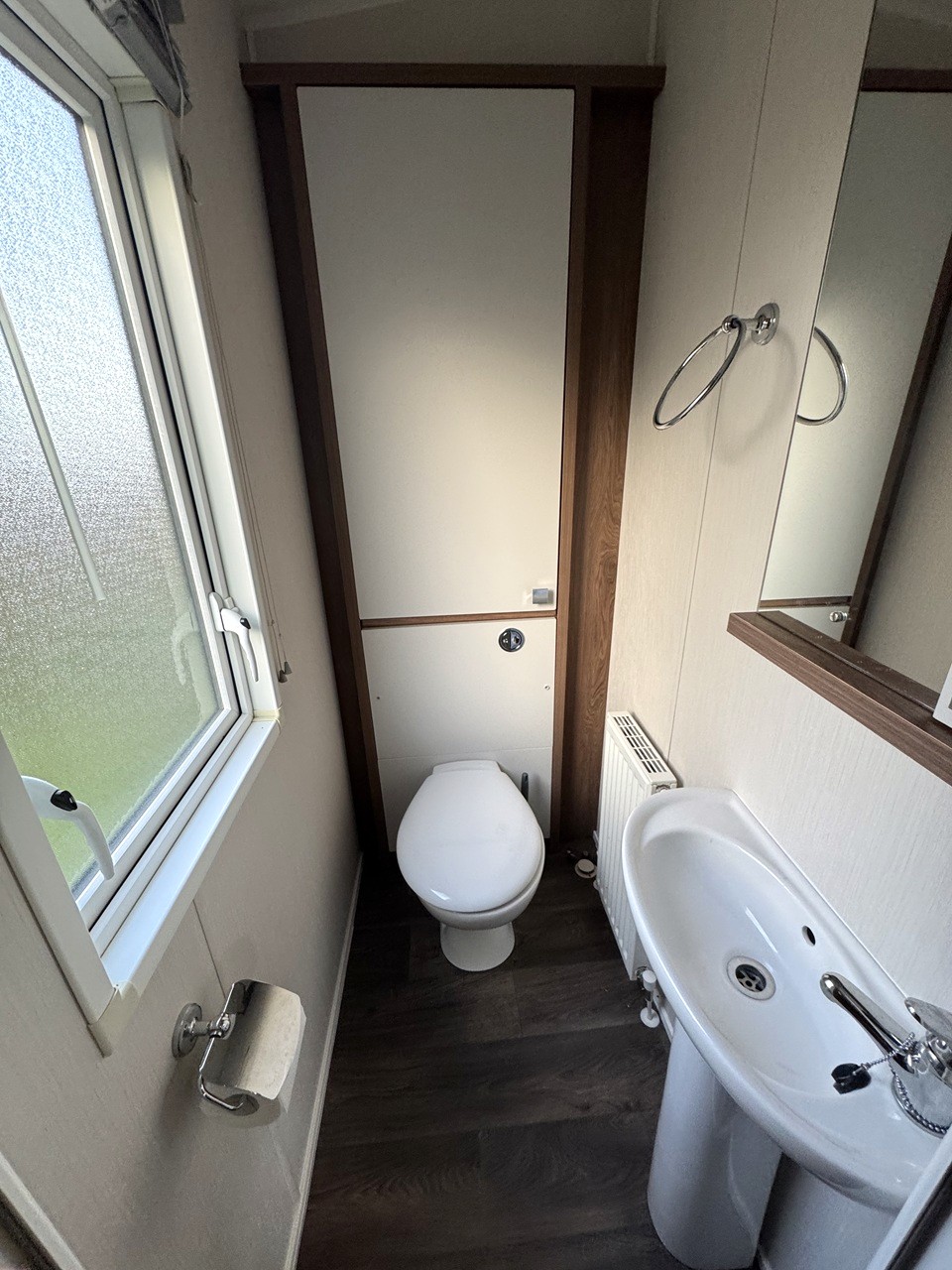 Willerby Skyline wash room
