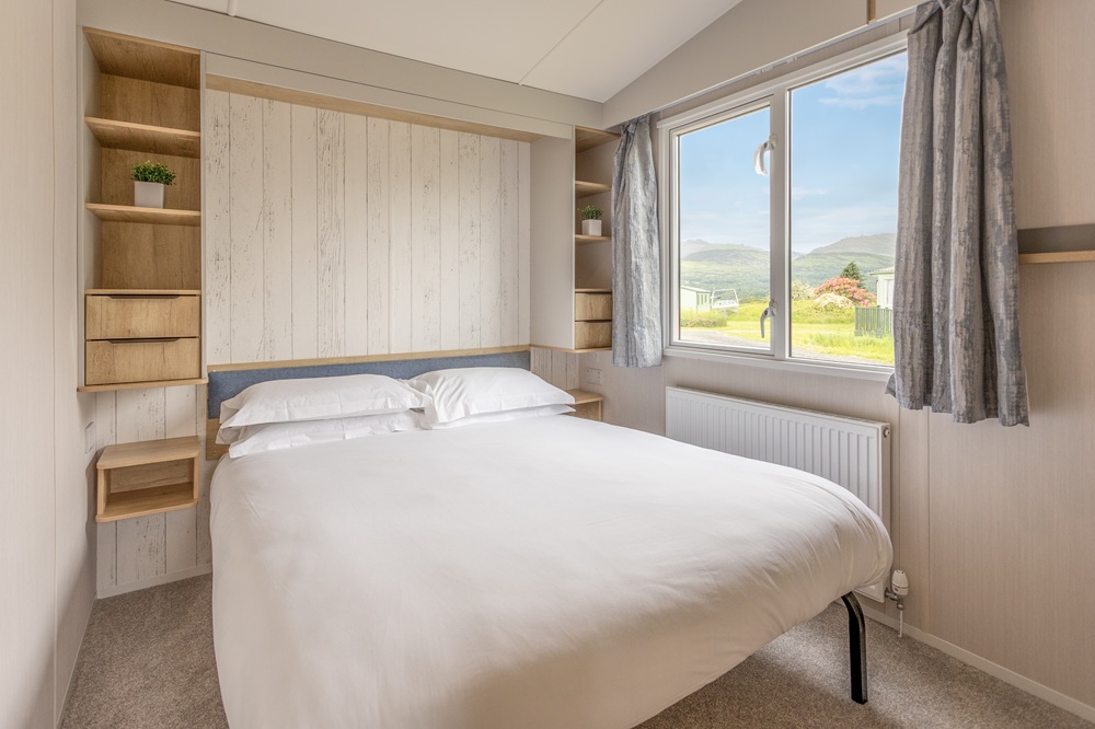 Criffel luxury rental caravan bedroom