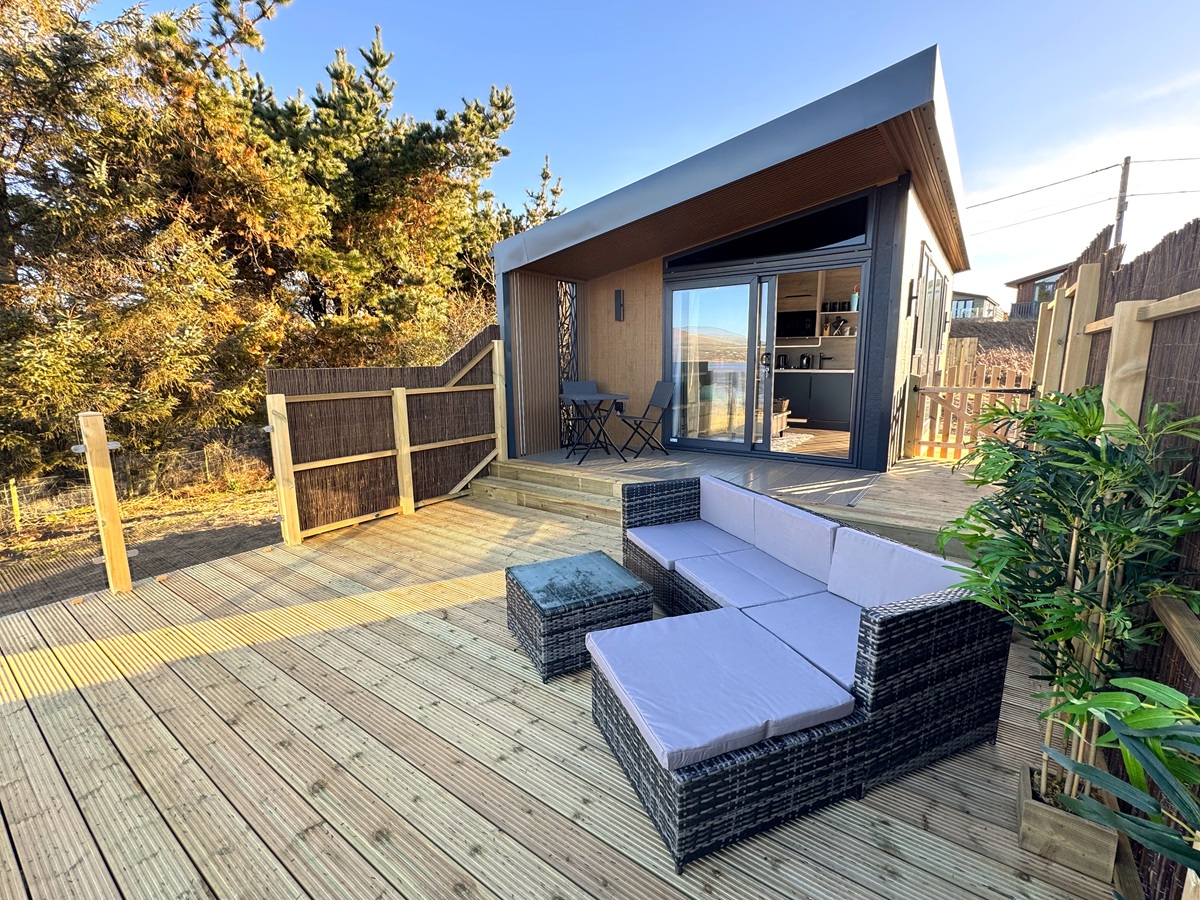 The Wee Yin deck and seating