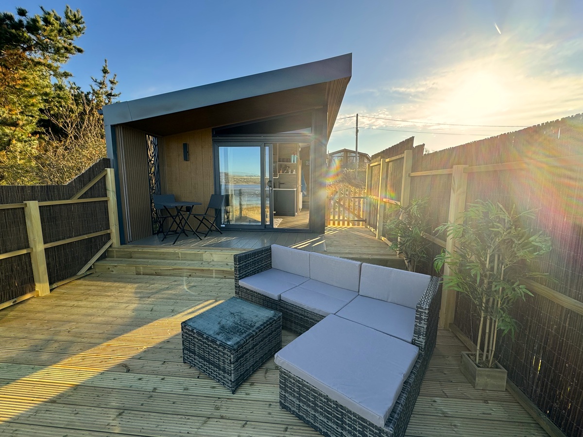 The Wee Yin deck and seating