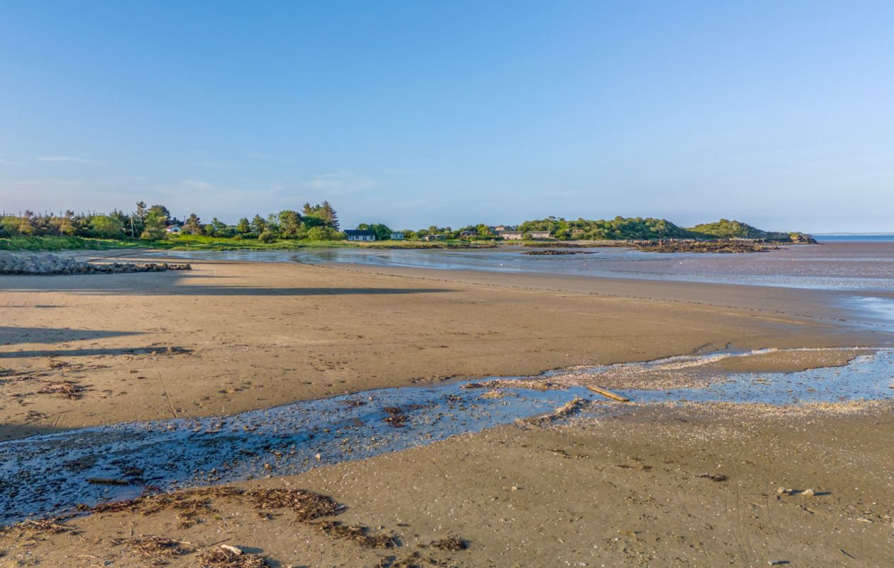Golden sandy beach at Sandgreen