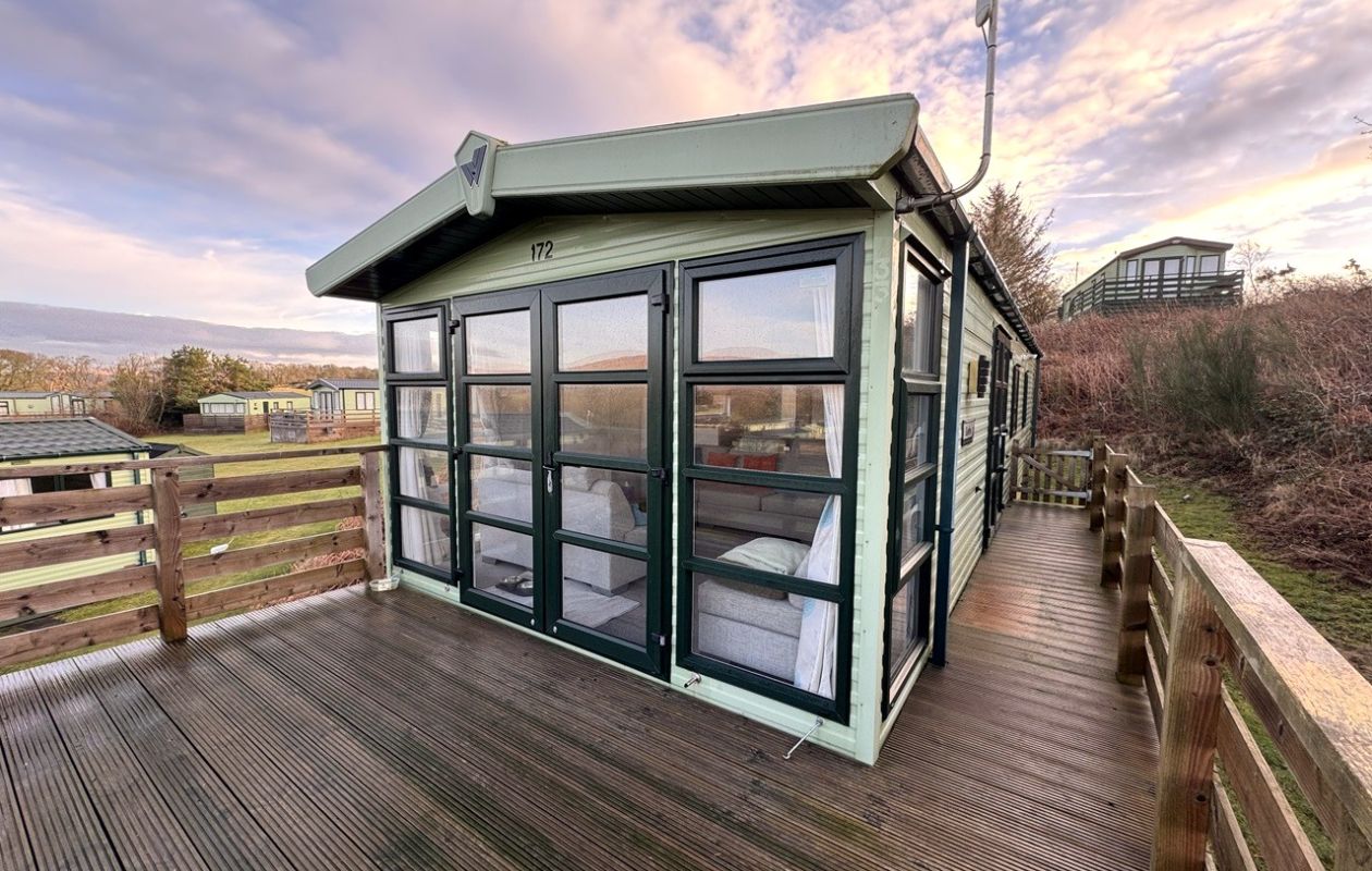 Willerby Skyline decking