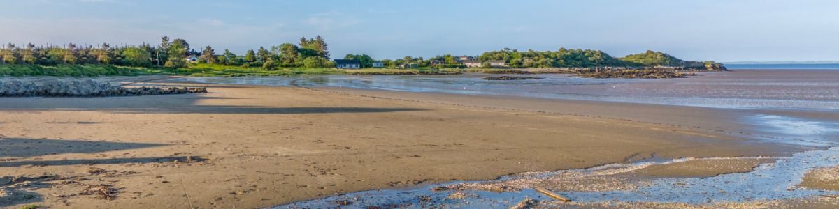 Golden sandy beach at Sandgreen